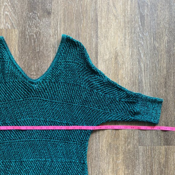 Express Black and Sea Green Crochet Size M Top - Picture 9 of 9